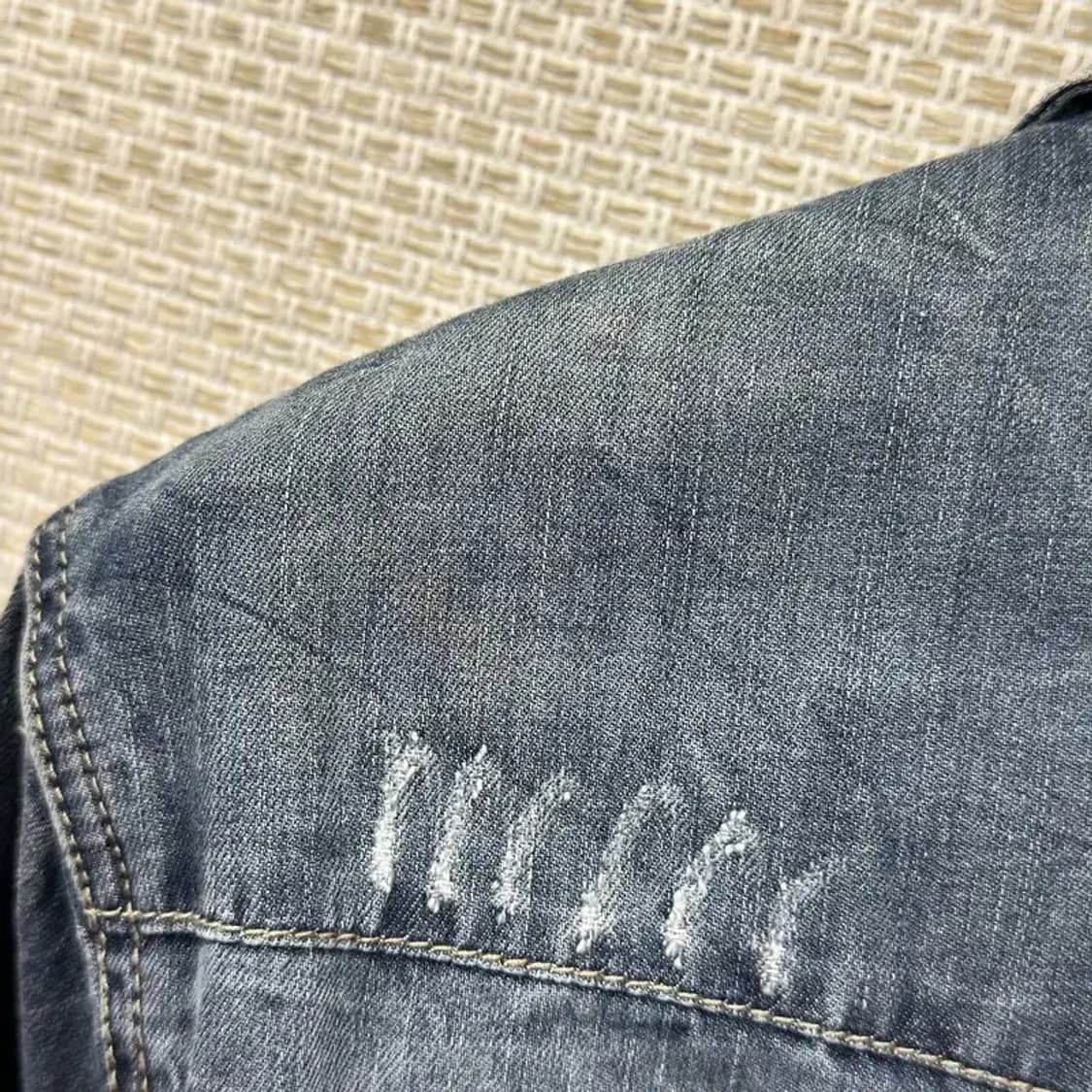 디스퀘어드2 캐주얼 디스트로이드 데님 셔츠 44 M10513 상품이미지5