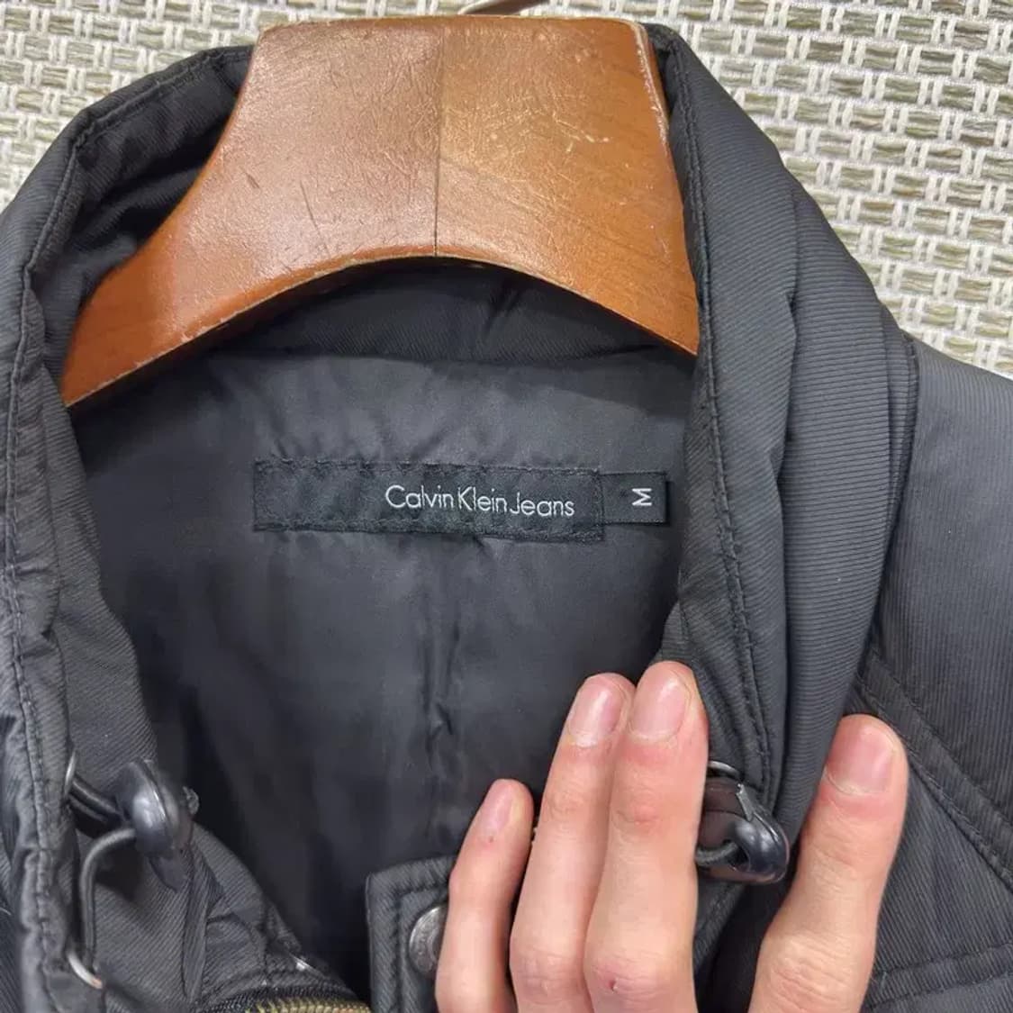 캘빈클라인 블랙 패딩 점퍼 M M10863 상품이미지3