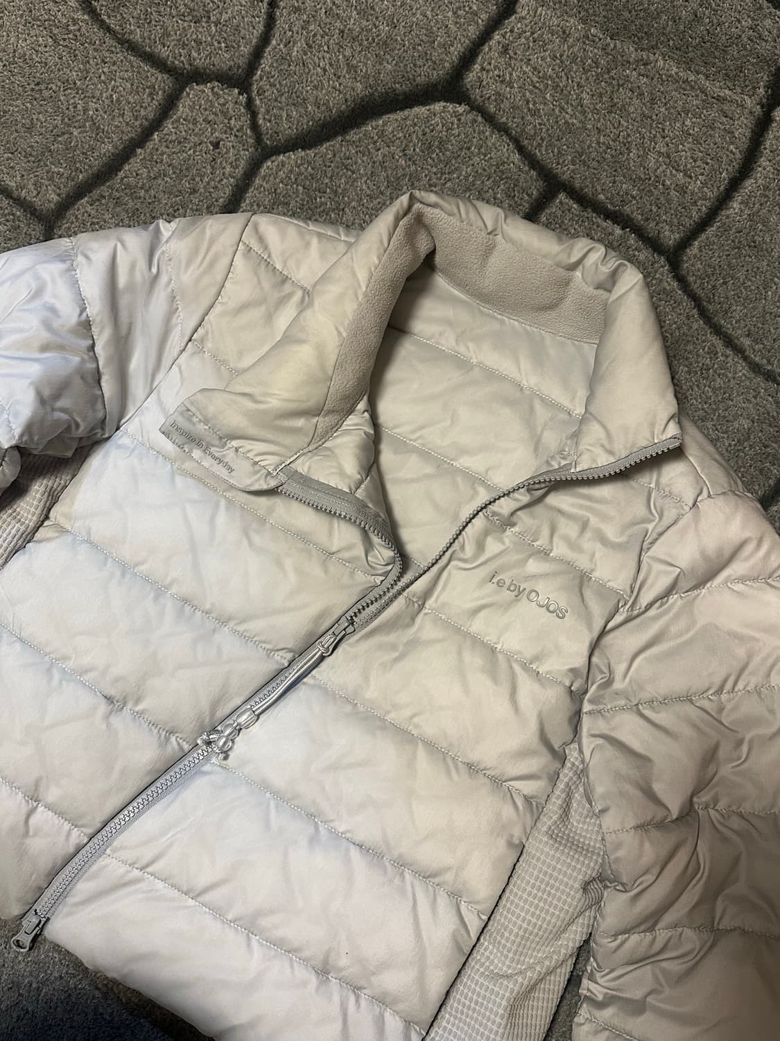 오호스 경량패딩 라이트그레이 상품이미지5