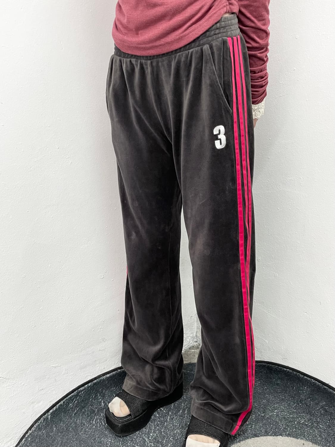 JPN 아디다스 벨로아 로고 트랙팬츠 상품이미지2
