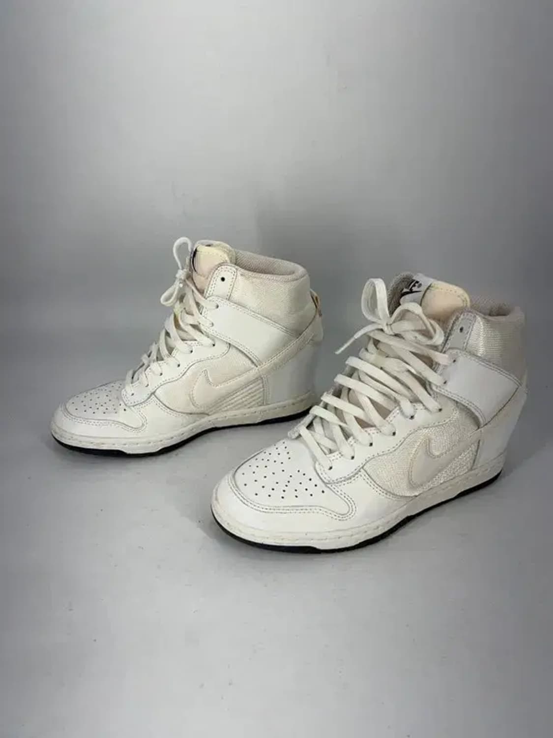 NIKE 나이키 덩크 스카이 하이 에센셜  하이탑 225 상품이미지5