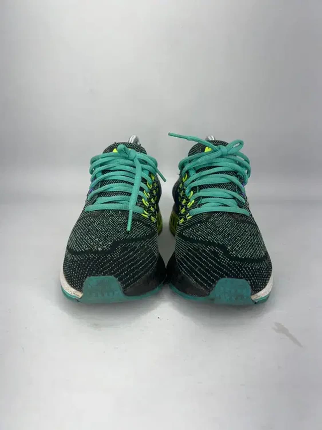 NIKE 나이키 에어줌 스트럭쳐18 여성 런닝화 230 상품이미지3