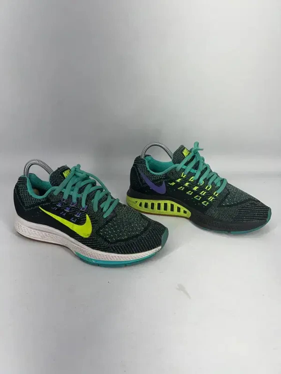 NIKE 나이키 에어줌 스트럭쳐18 여성 런닝화 230 상품이미지4