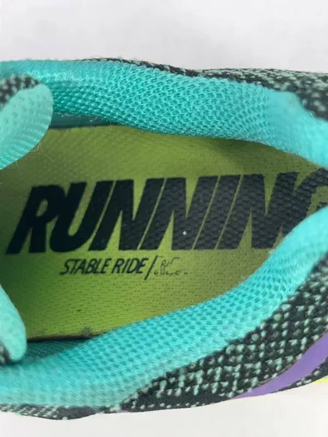 NIKE 나이키 에어줌 스트럭쳐18 여성 런닝화 230 상품이미지7
