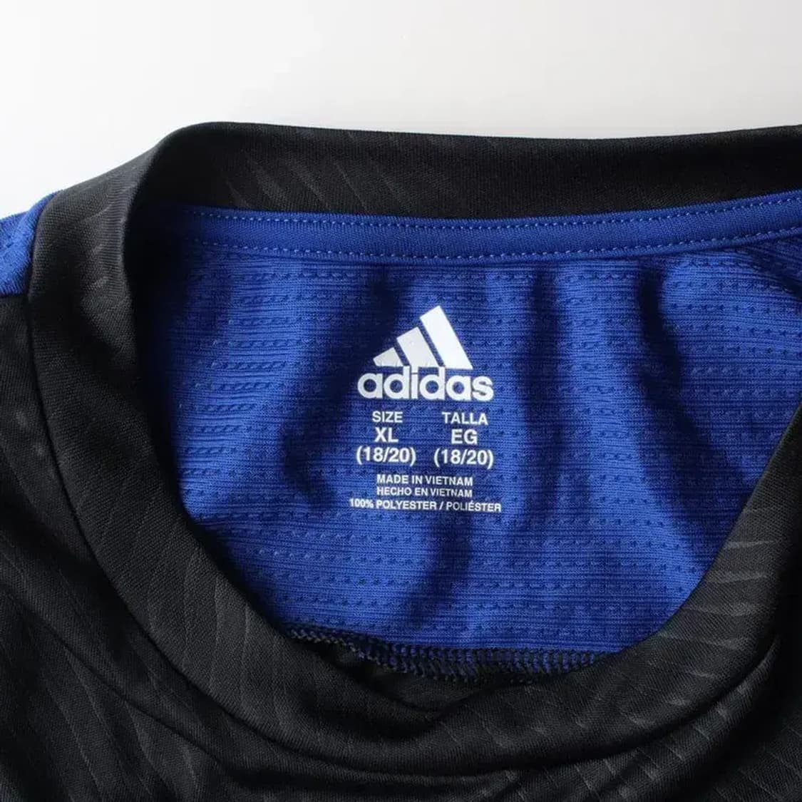 ADIDAS 아디다스 남성 반팔 티 XL 상품이미지5
