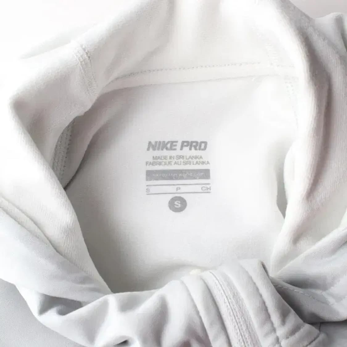 NIKE 나이키 여성 트레이닝 반집업 바람막이 S 상품이미지5