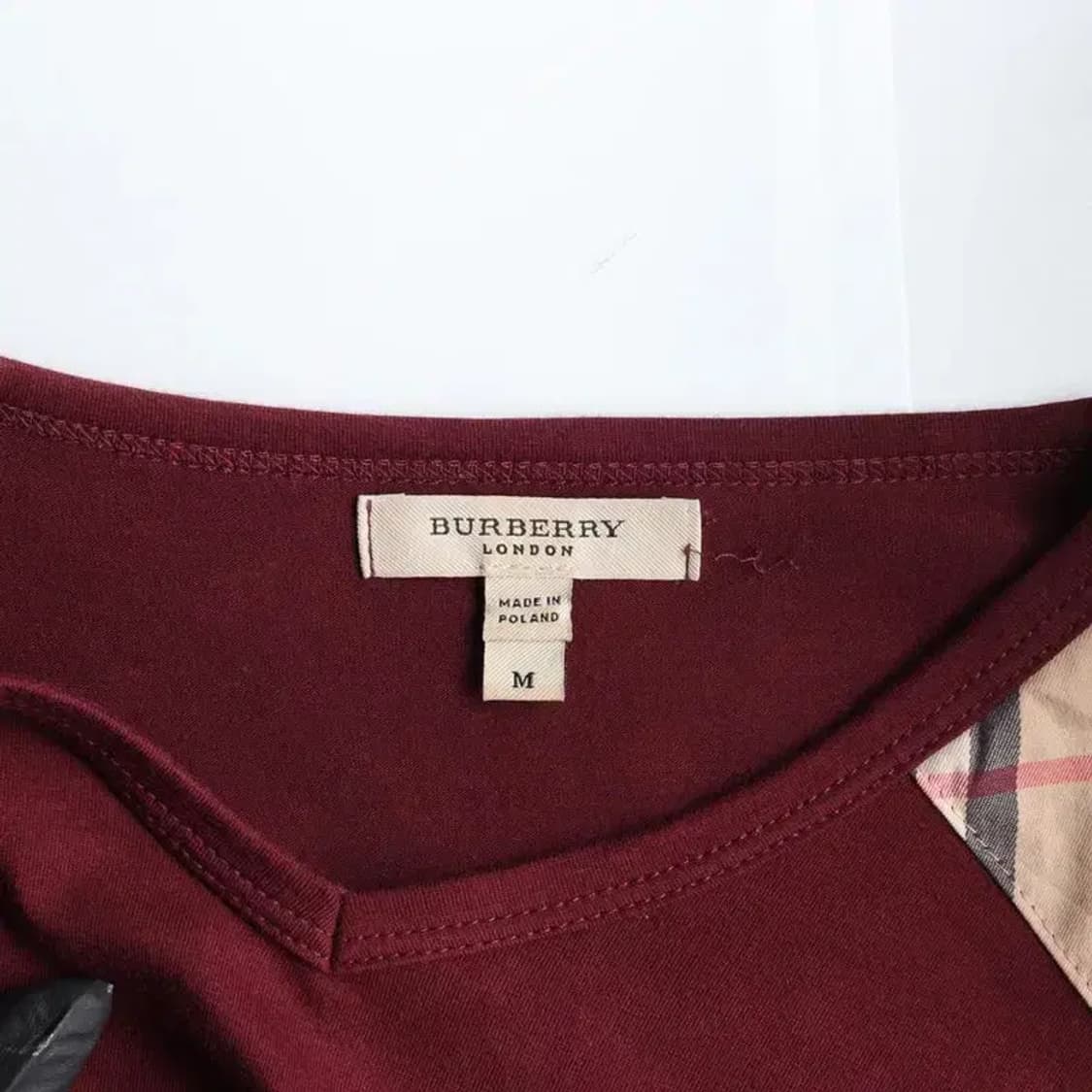 BURBERRY 버버리 브이넥 어깨 체크 긴팔 티 M 상품이미지5