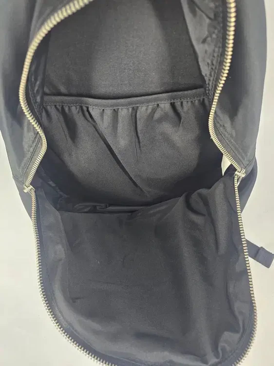 EASTPAK 이스트팩 자수 패디드파커 스카잔 백팩 상품이미지3