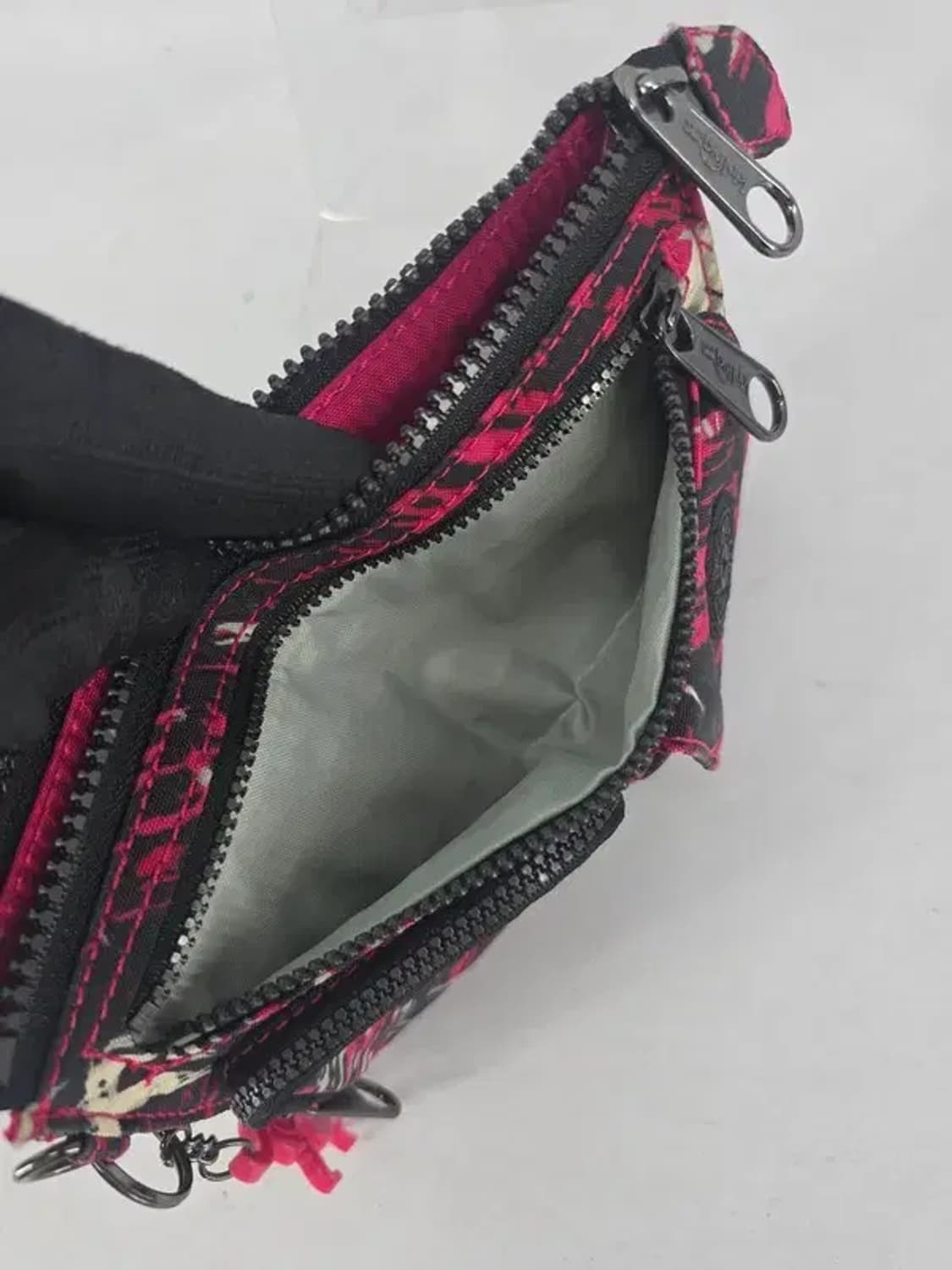 KIPLING 키플링 장지갑 클러치백 넉넉한 수납공간 상품이미지4