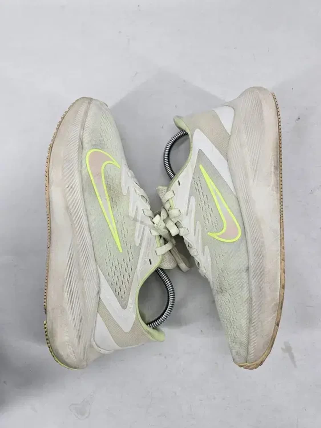 NIKE 나이키 줌 윈플로7 런닝화 235 상품이미지5