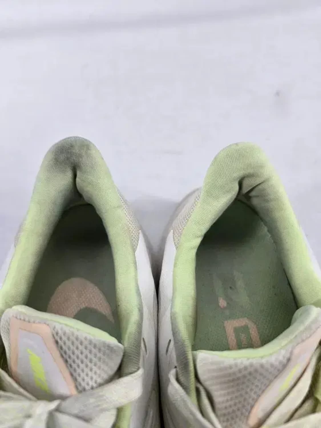NIKE 나이키 줌 윈플로7 런닝화 235 상품이미지6
