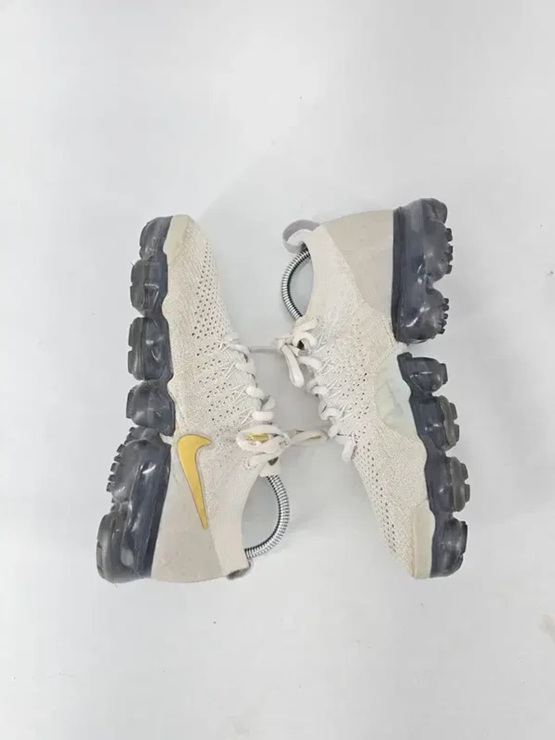 NIKE 나이키 베이퍼맥스 플라이니트2 골드 230 상품이미지4