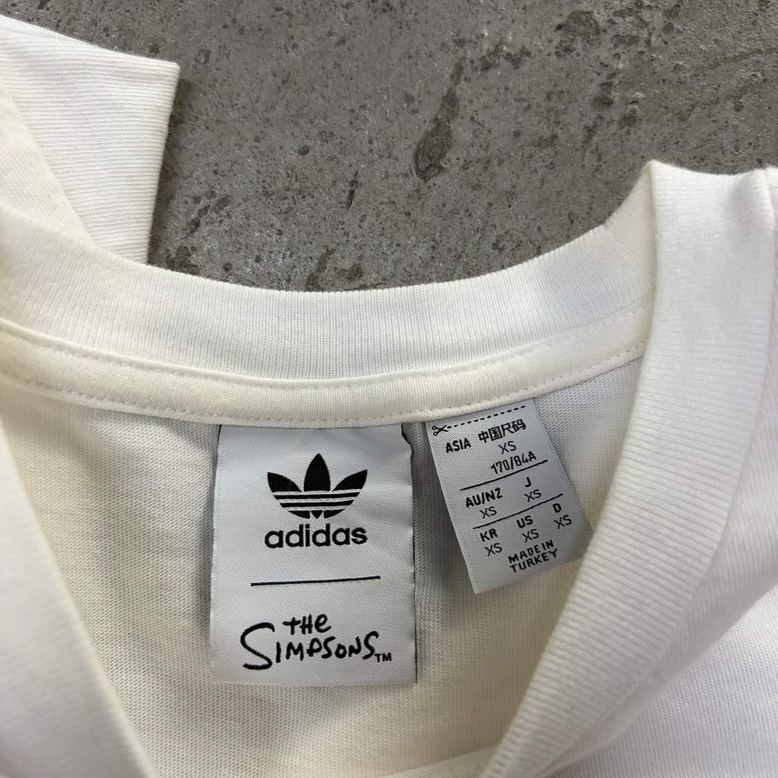 아디다스X디즈니 콜라보 심슨 반팔티[2255] 상품이미지5