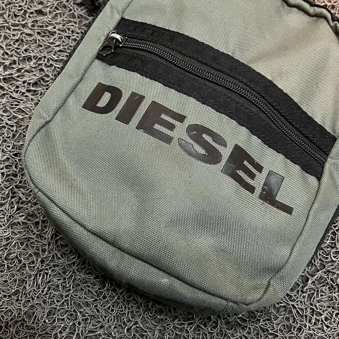 DIESEL Logo cross bag 상품이미지2
