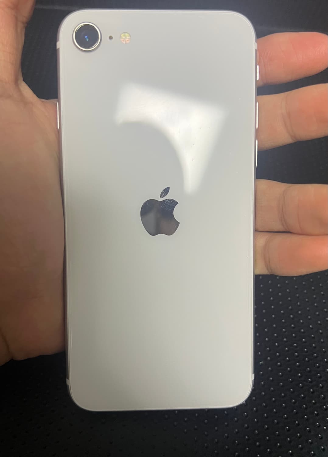 아이폰 se2 화이트 상품이미지2