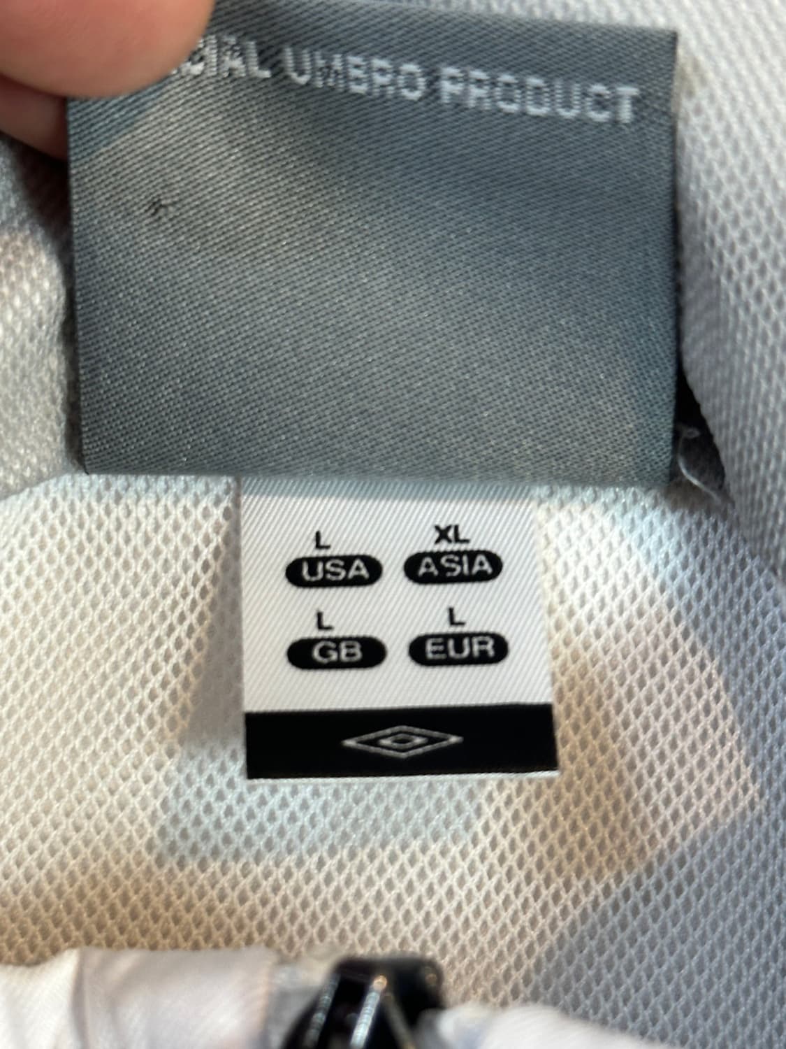 엄브로 UMBRO 올드스쿨 스몰로고 바람막이 자켓 화이트 상품이미지7