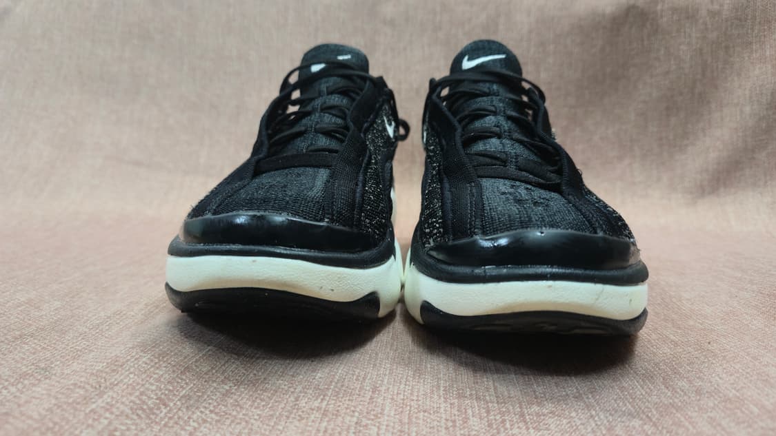 나이키 240mm-  고 플라이이즈 블랙 화이트 상품이미지3