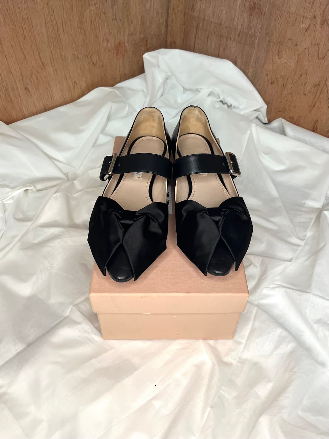 미우미우 블랙 레더 보우 메리제인 플랫 상품이미지3