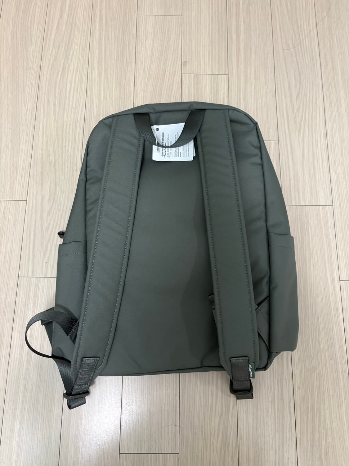 룰루레몬 에브리웨어 백팩 22L 카키그레이 택달린새상품 상품이미지2