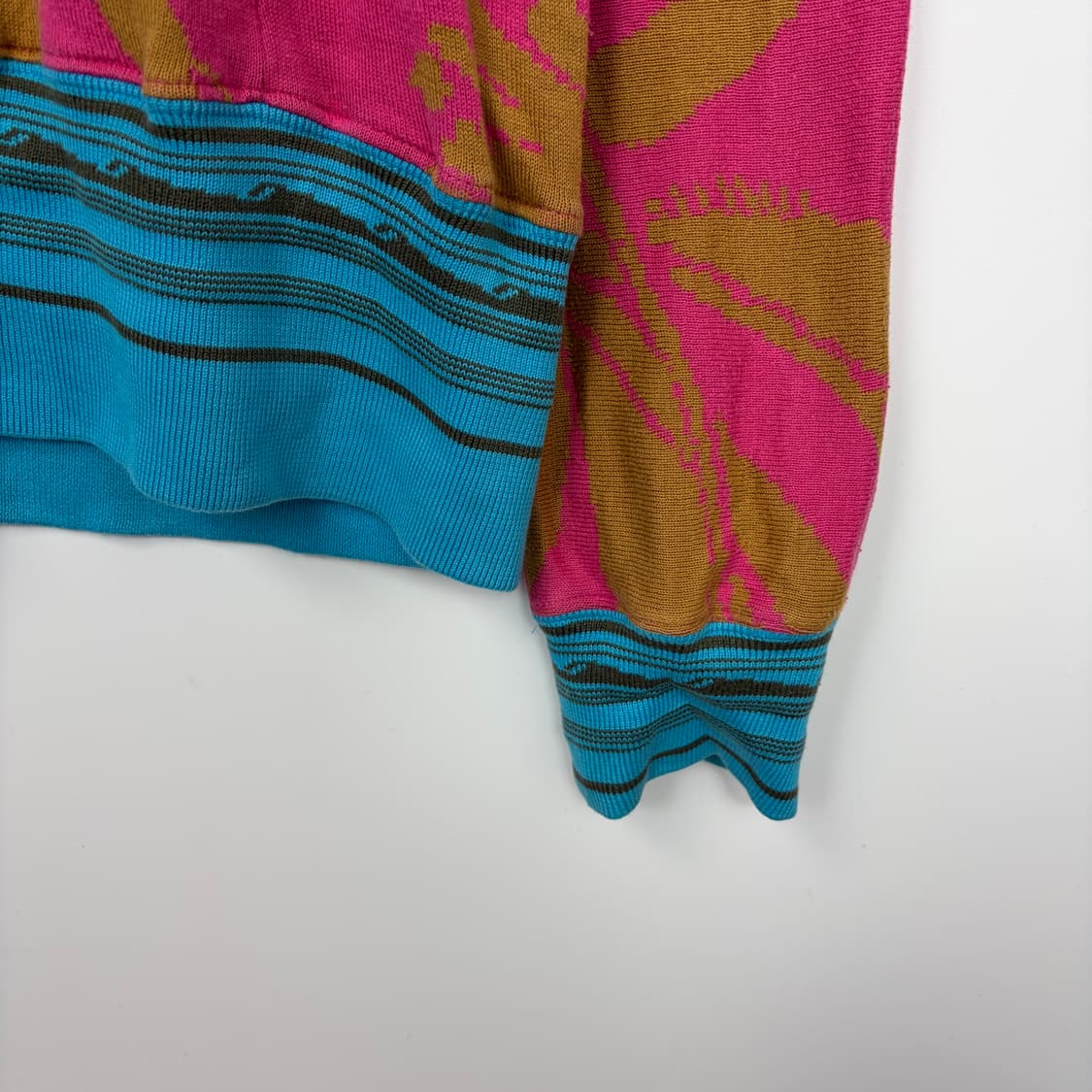 버나드윌헴 패턴 니트 티셔츠 상품이미지5