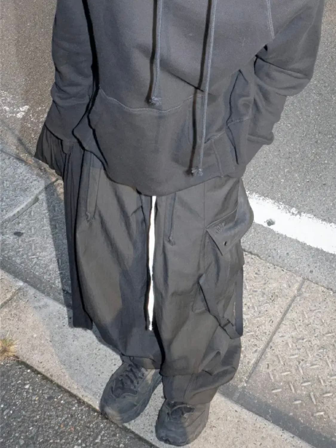 우화 STRAP WIDE CARGO PT카고 팬츠 바지 블랙 상품이미지1