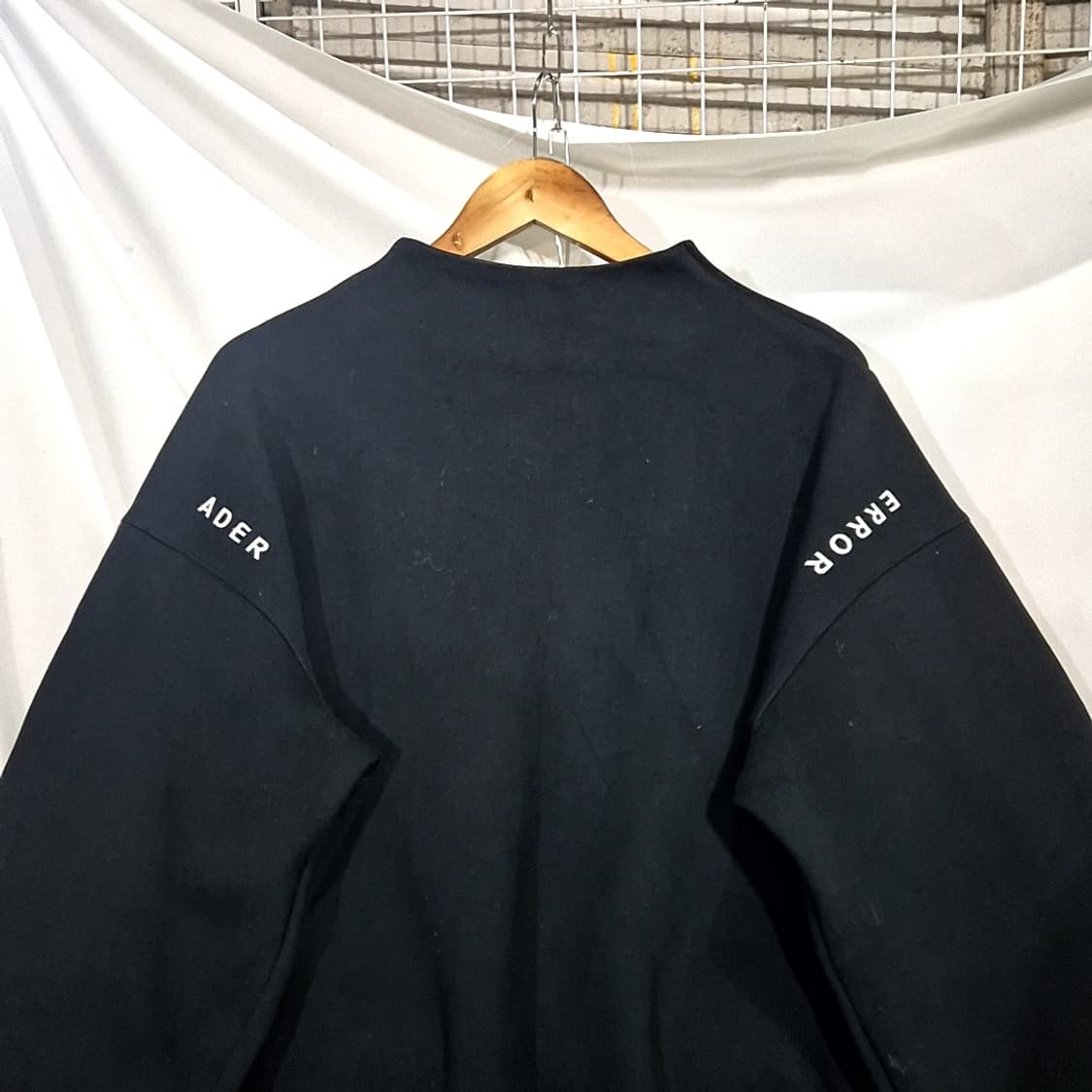 아더에러 크루넥 맨투맨 상품이미지2