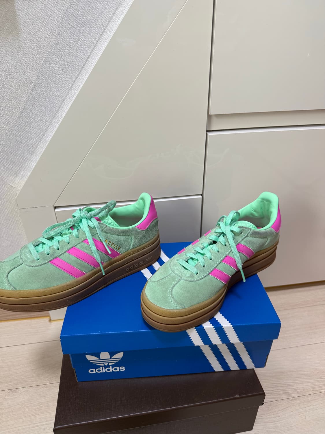 아디다스 가젤 볼드 스웨이드 240 민트 핑크 상품이미지5