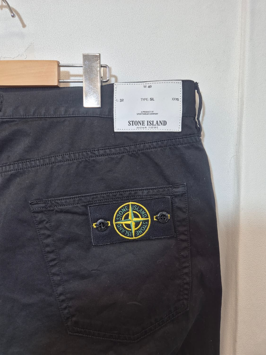 스톤아일랜드의 깔끔한 블랙진이에요
사진에서 보이는 것처럼 W40, L32 상품이미지4