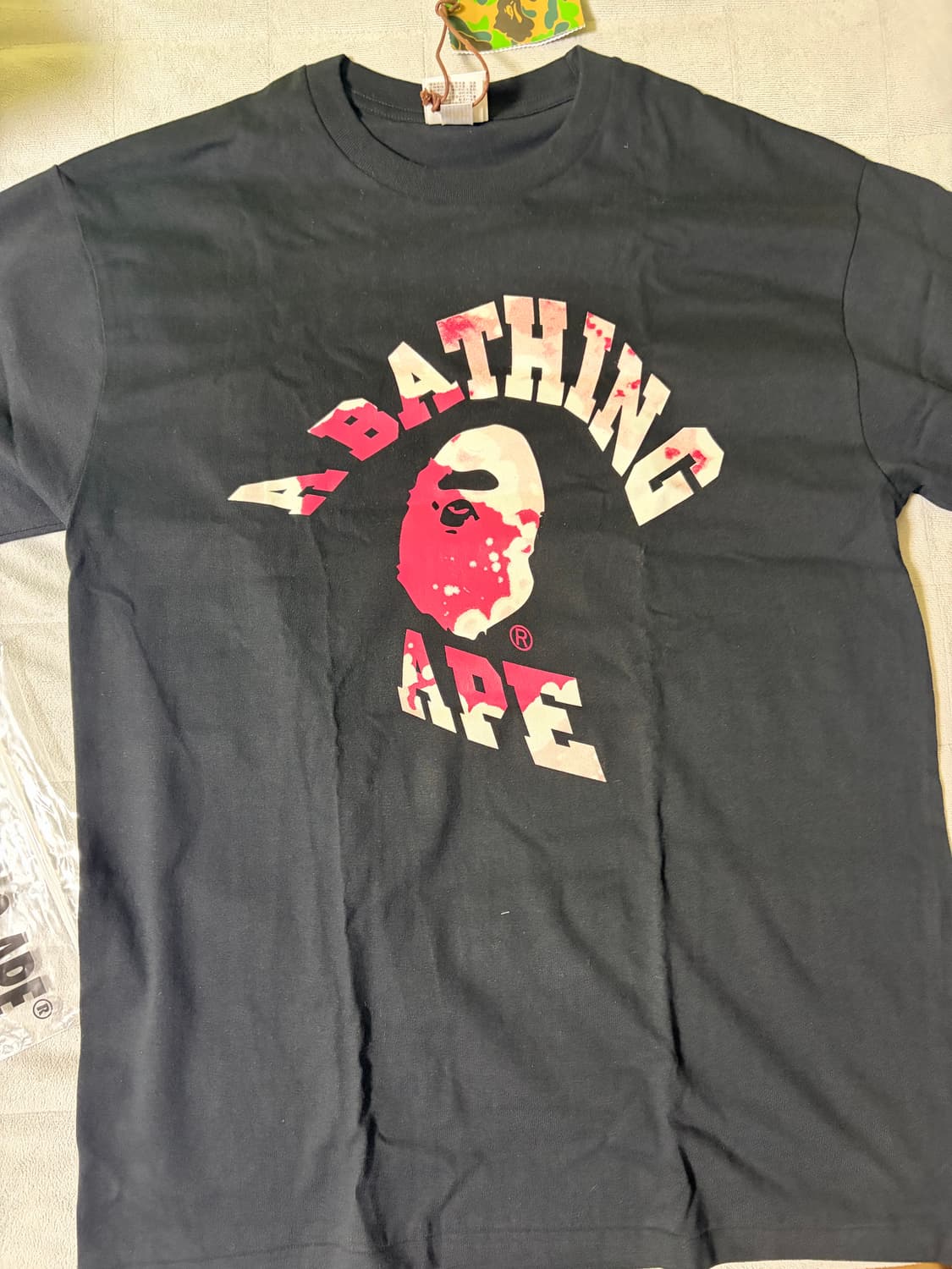 베이프 Tie Dye Twist College T-Shirt 블랙 상품이미지1