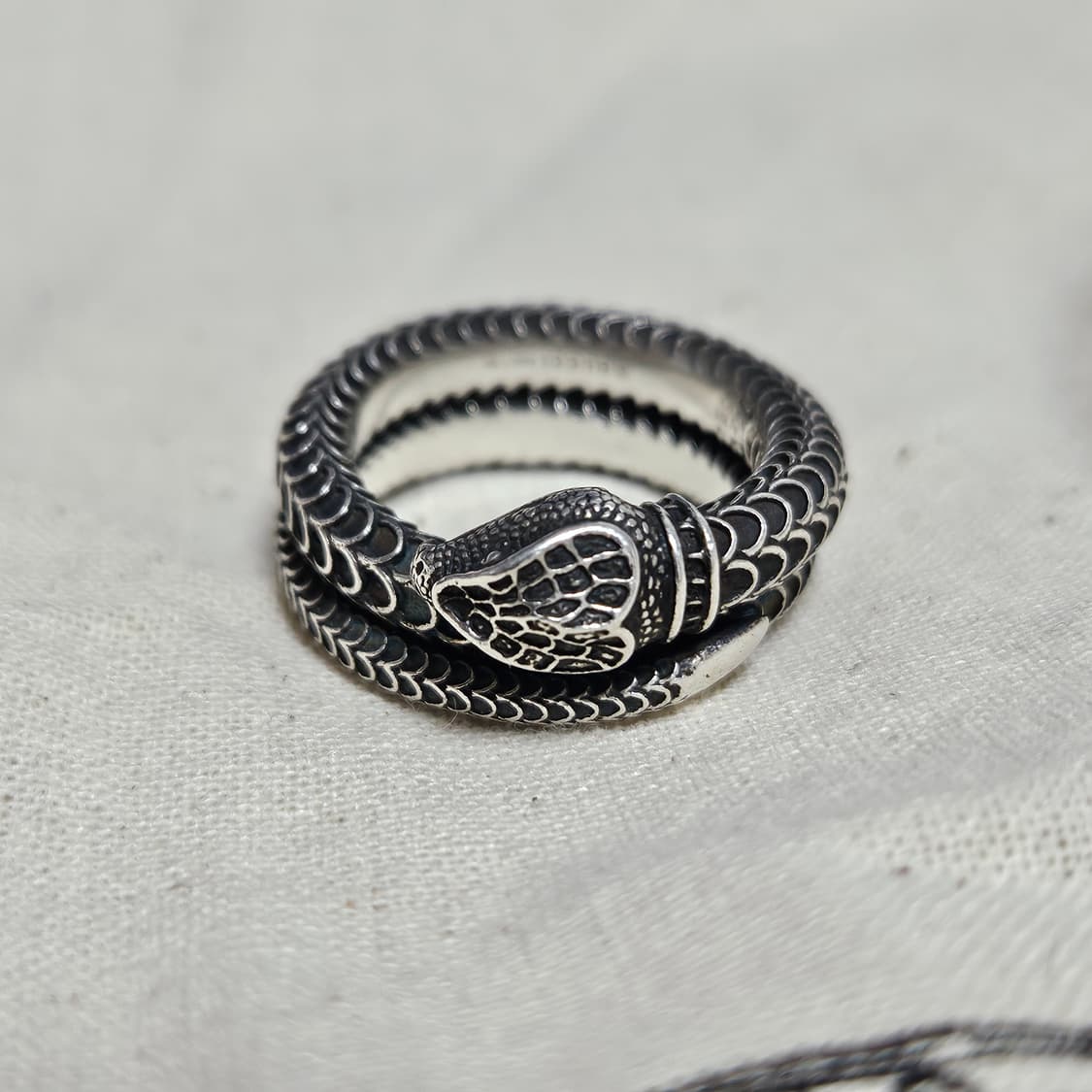 구찌 가든 실버 스네이크 링 실버 에이지드 피니쉬(급처) 상품이미지1