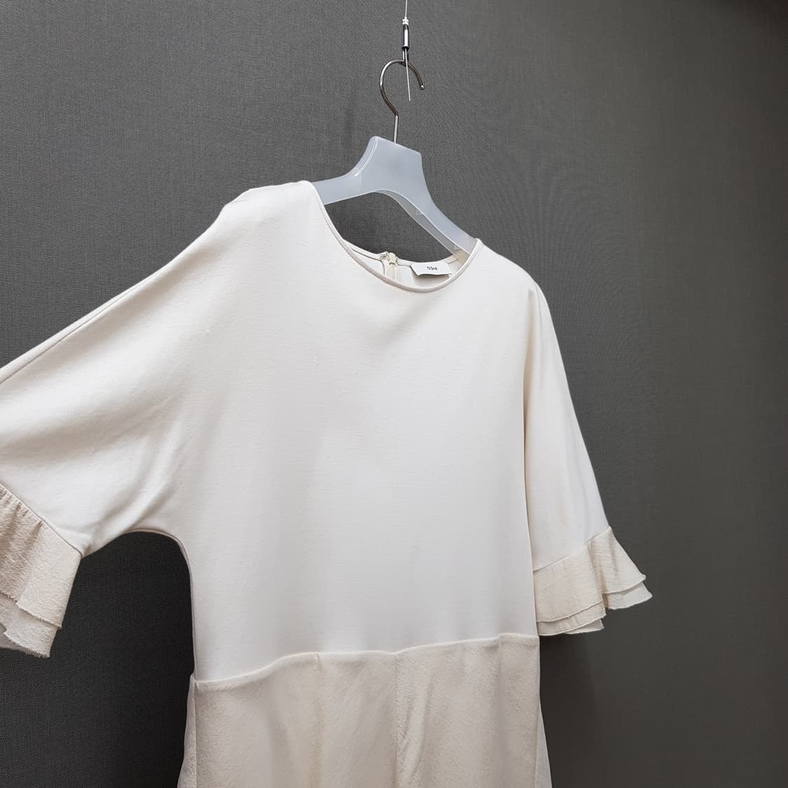 오즈세컨 2021 프릴 슬리브 플레어 원피스 XS사이즈 상품이미지3