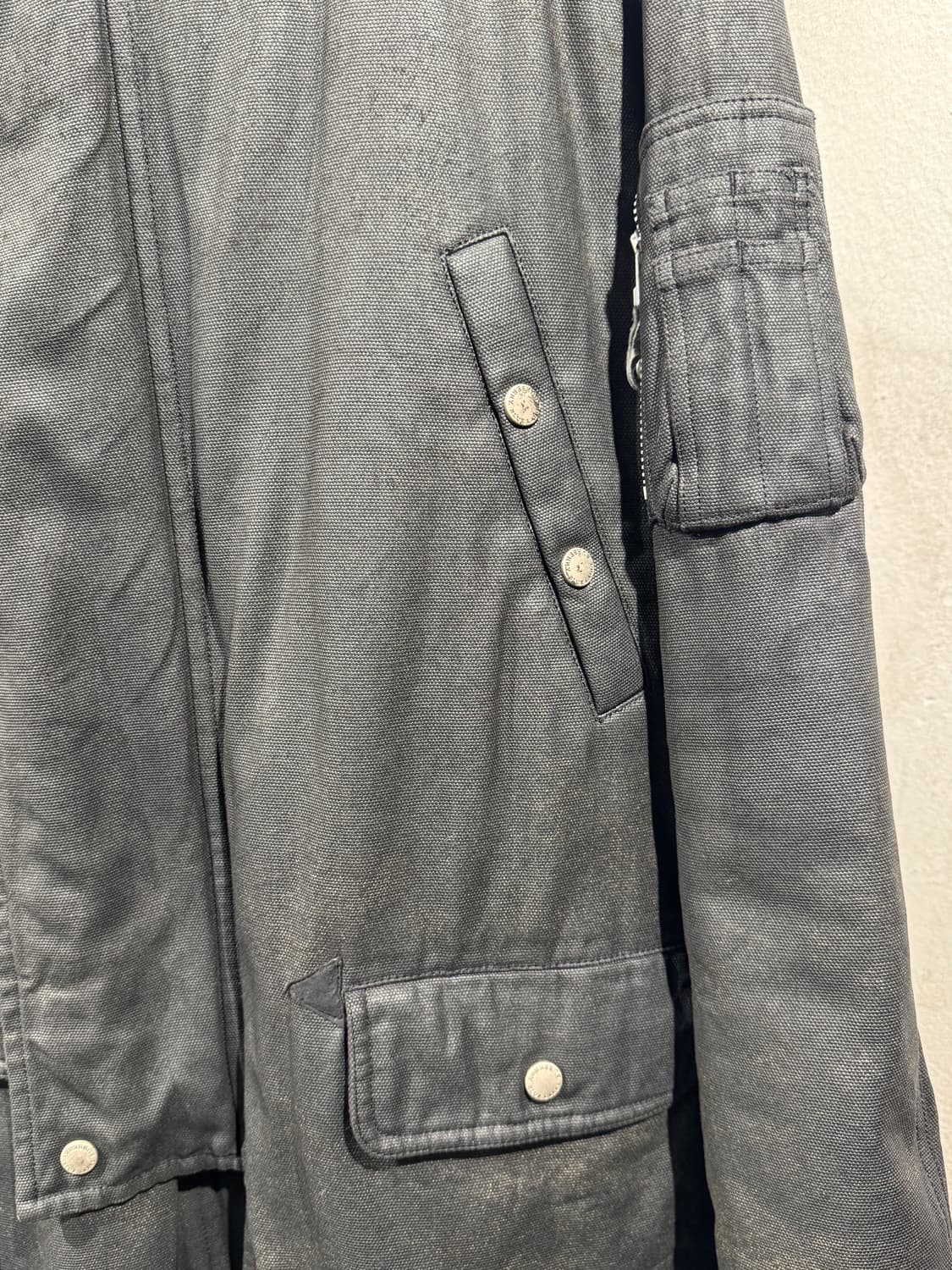 Burberry dark gray puffer jacket 상품이미지3