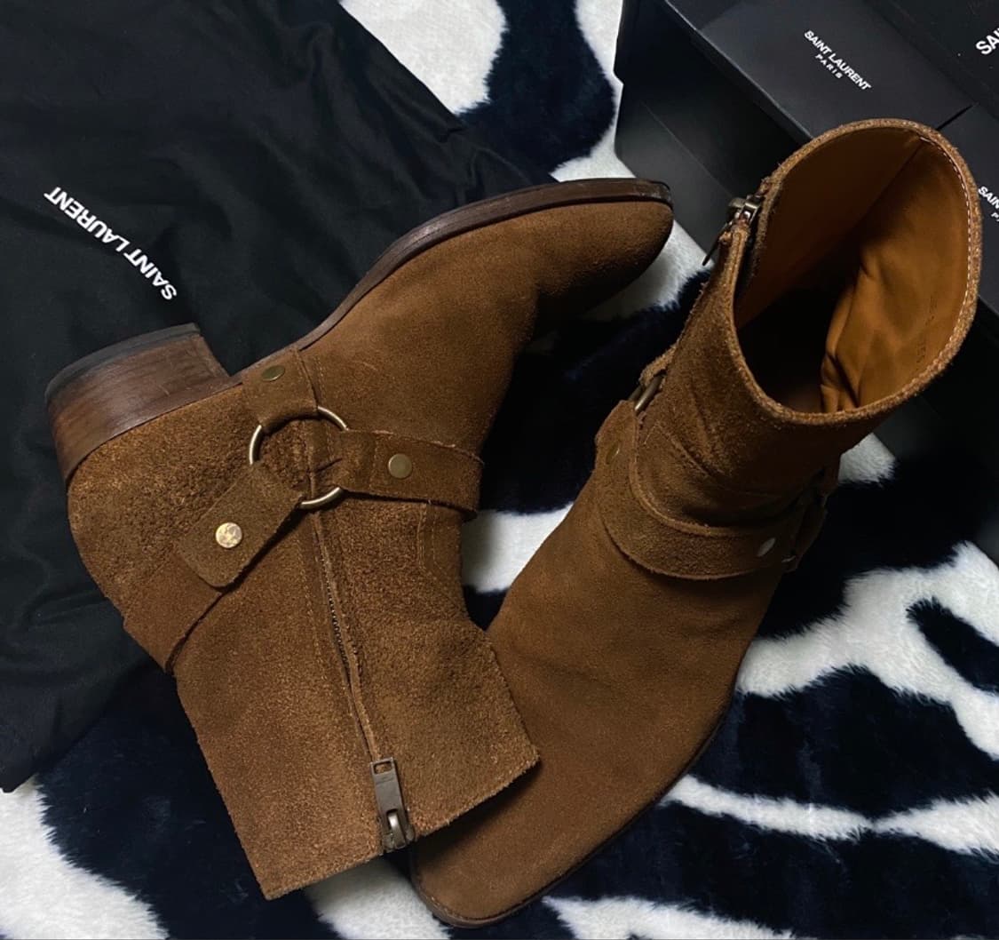 생로랑 15fw 모터사이클 하네스 스웨이드 카멜 43 상품이미지4