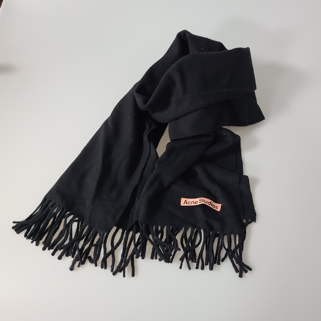 아크네 스튜디오 울 프린지 머플러 블랙 OS 상품이미지4