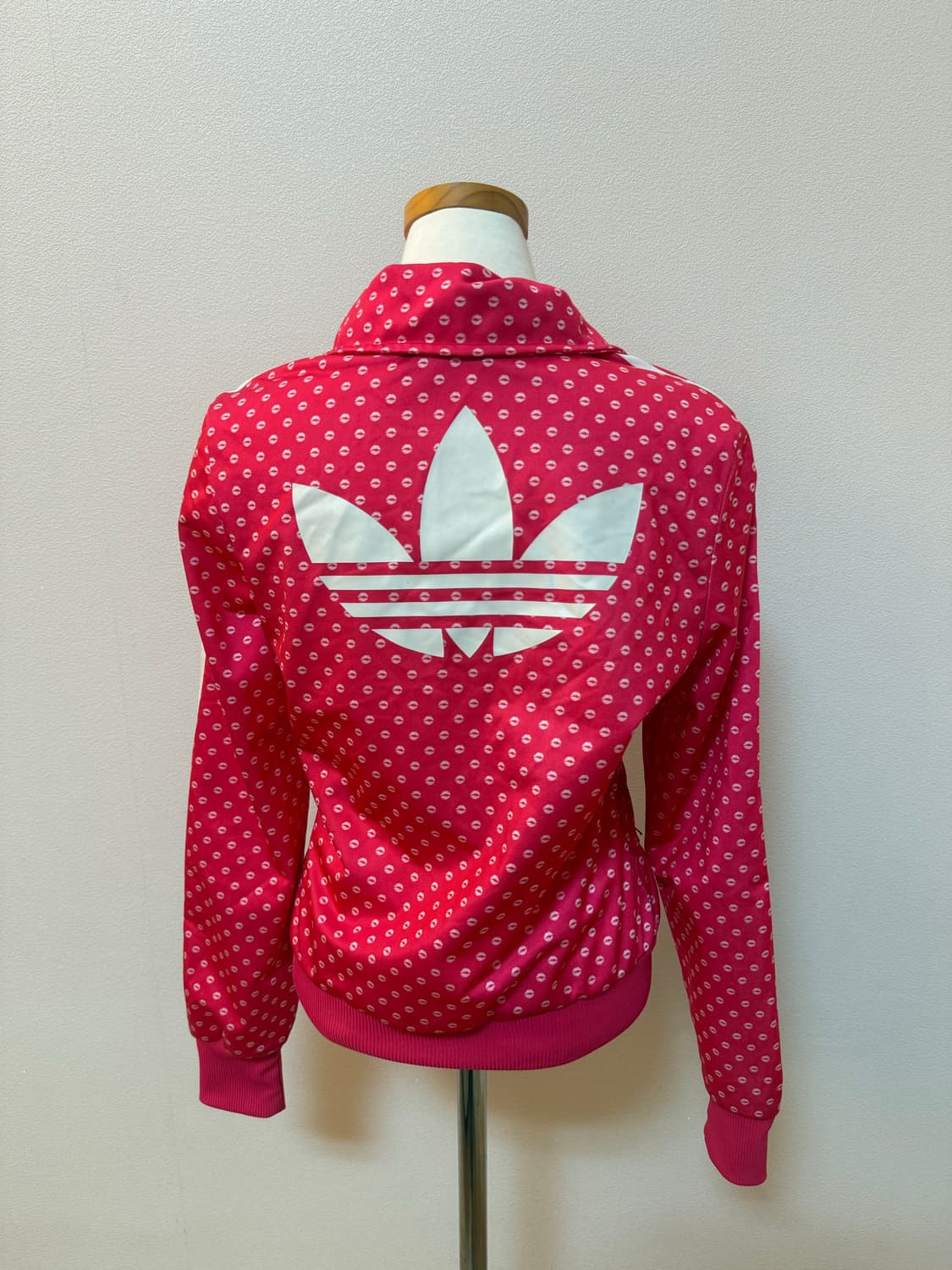 핑크 아디다스져지 입술패턴 상품이미지3