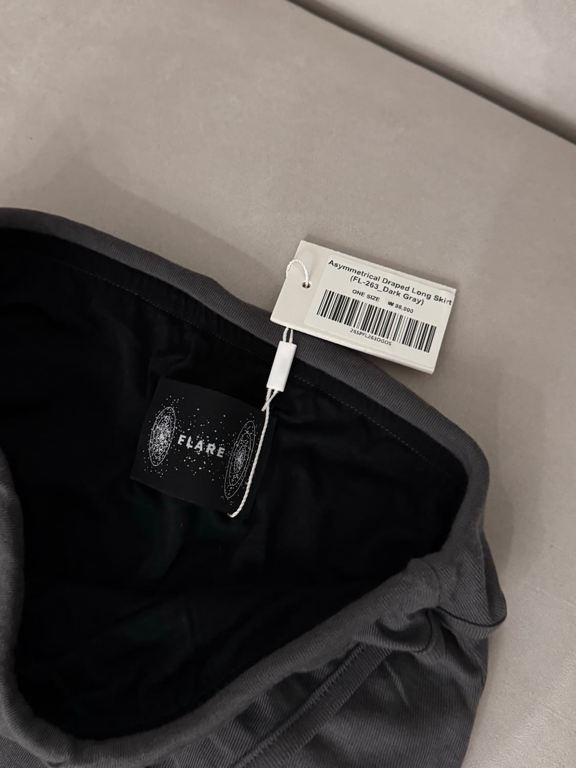 [새상품/사진O]플레어업 드레이프 롱스커트(dark gray) 상품이미지6
