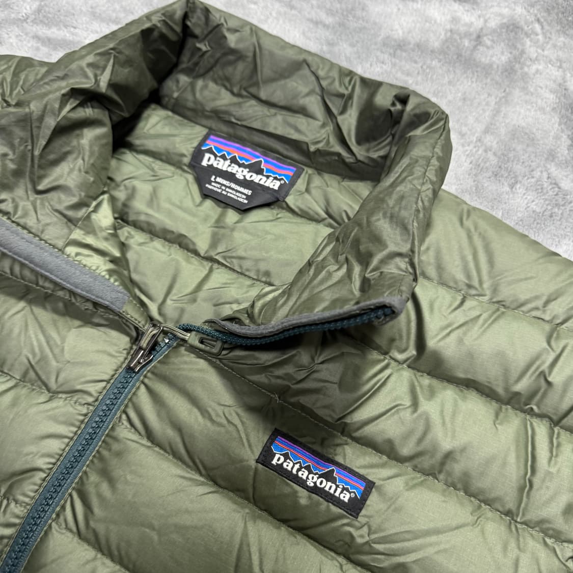파타고니아 카키 경량패딩 100 상품이미지3