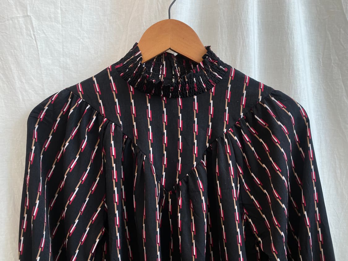 스트라이프 하이넥블라우스(M) 상품이미지5