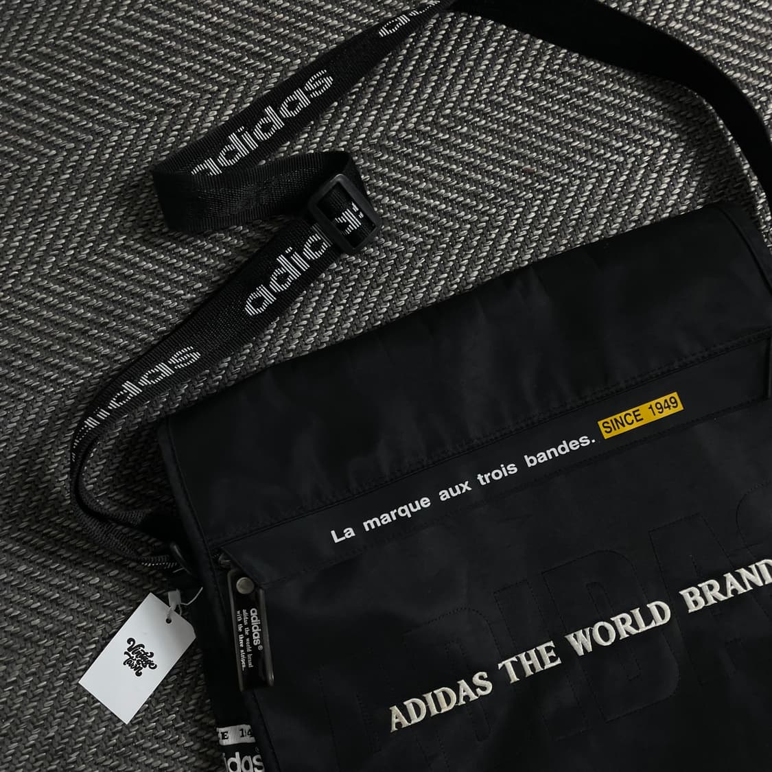 00s 아디다스 올드스쿨 스펠아웃 크로스백o 3389 상품이미지3