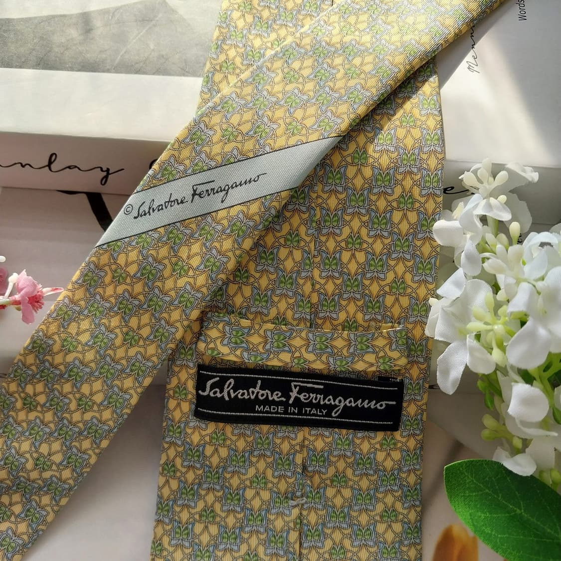 페라가모 실크 레몬 나비 패턴 넥타이 9.2cm A+등급 K1532
 상품이미지7