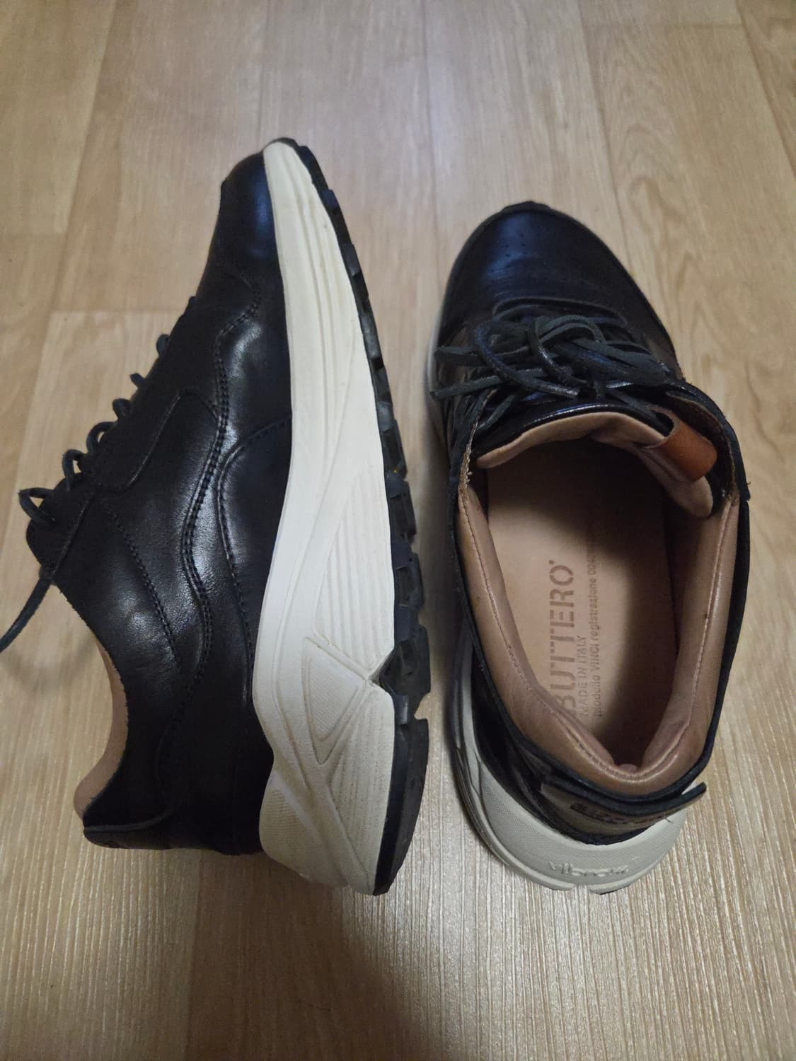 부테로 빈치 24ss 남성 크렉레더 스니커즈 블랙(260) 상품이미지3