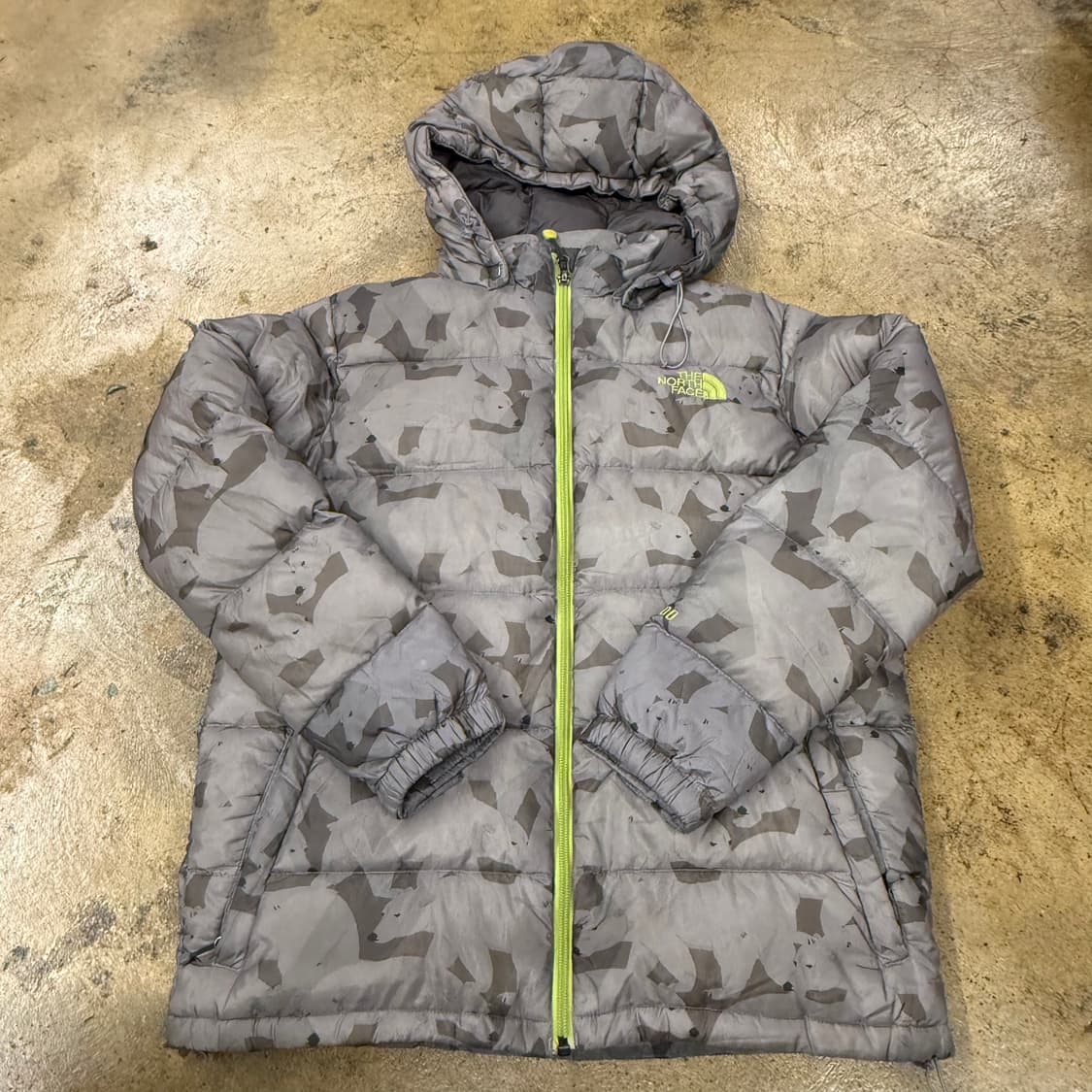 노스페이스 카모 밀리터리 그레이 숏패딩 150 상품이미지2