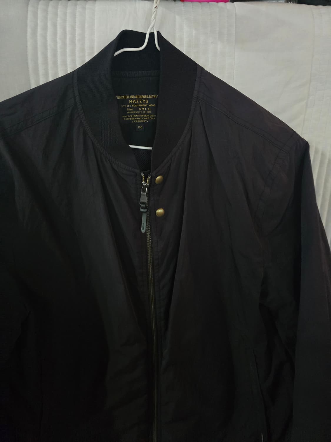 헤지스 블랙 봄버 자켓 상품이미지1