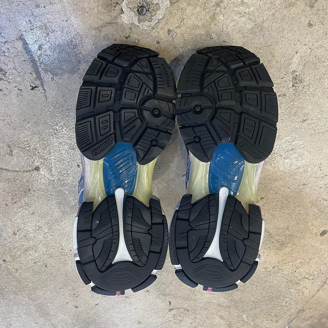 발렌시아가 러너 멀티컬러 스니커즈 상품이미지9