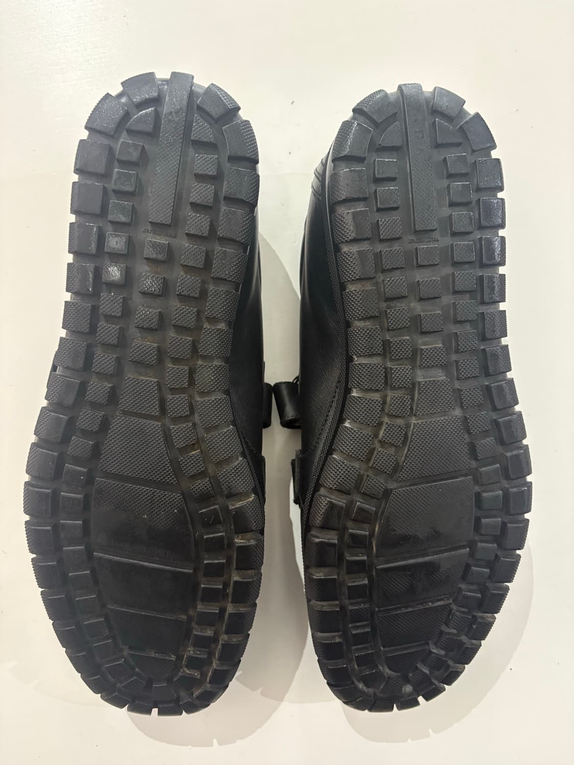 TTF✳️프라다 더블 스트랩 레더 스니커즈 상품이미지8