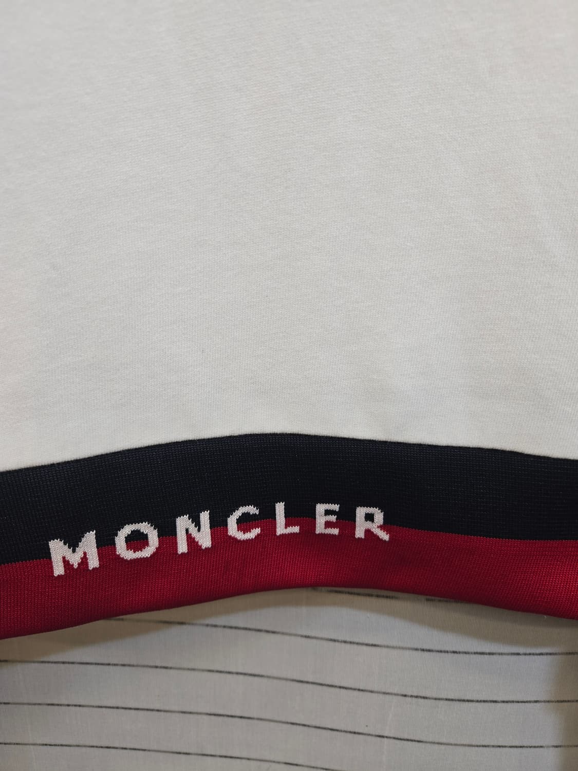 몽클레어 화이트(매장정품 )후드티(14y 160 상품이미지3