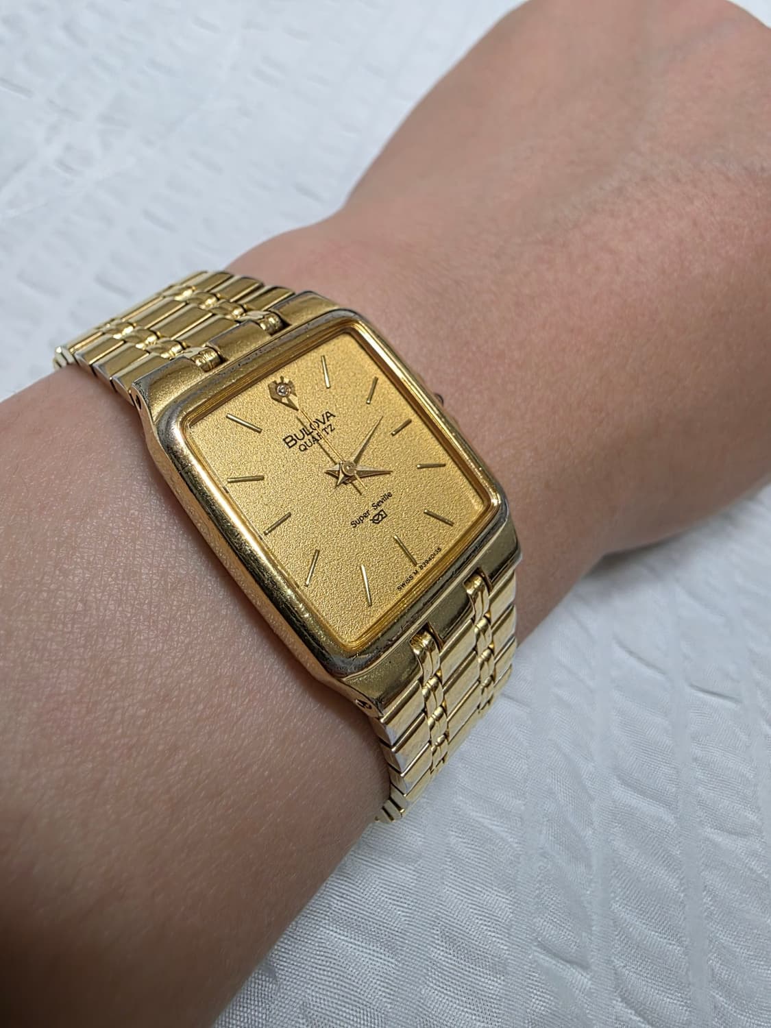 빈티지 부로바 슈퍼세빌 슈퍼쉐빌 탱크 금장 쿼츠 메탈 시계 BULOVA 상품이미지2
