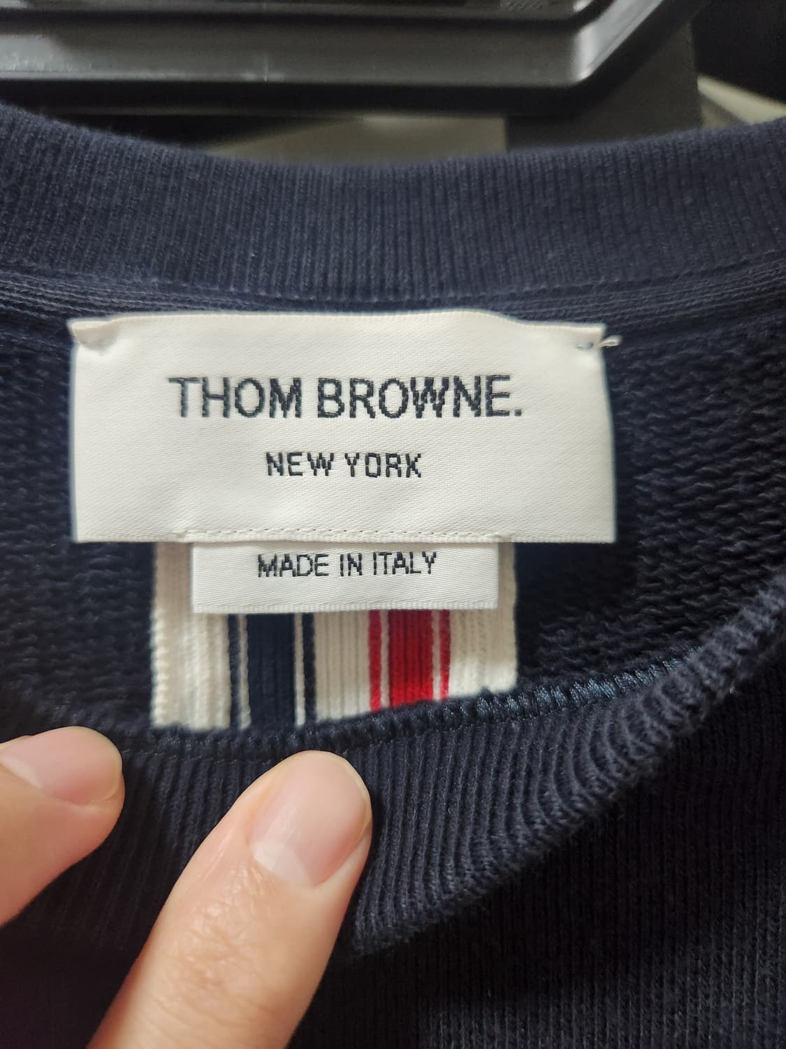 톰브라운 4사이 백사선 맨투맨 상품이미지3