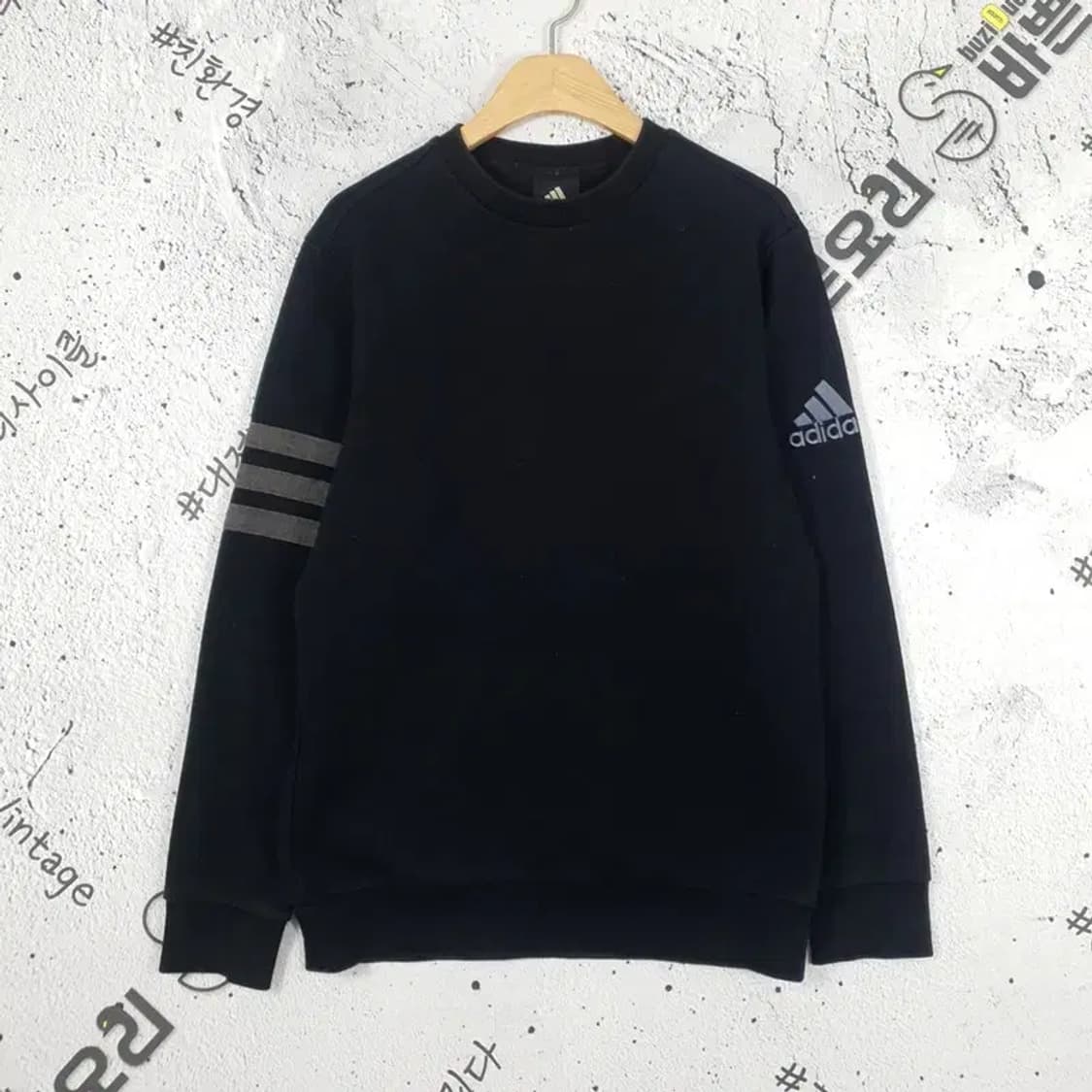 아디다스 ADIDAS 삼선 자수로고 맨투맨 블랙 2200087 상품이미지1