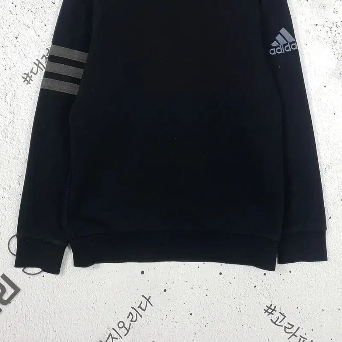 아디다스 ADIDAS 삼선 자수로고 맨투맨 블랙 2200087 상품이미지5